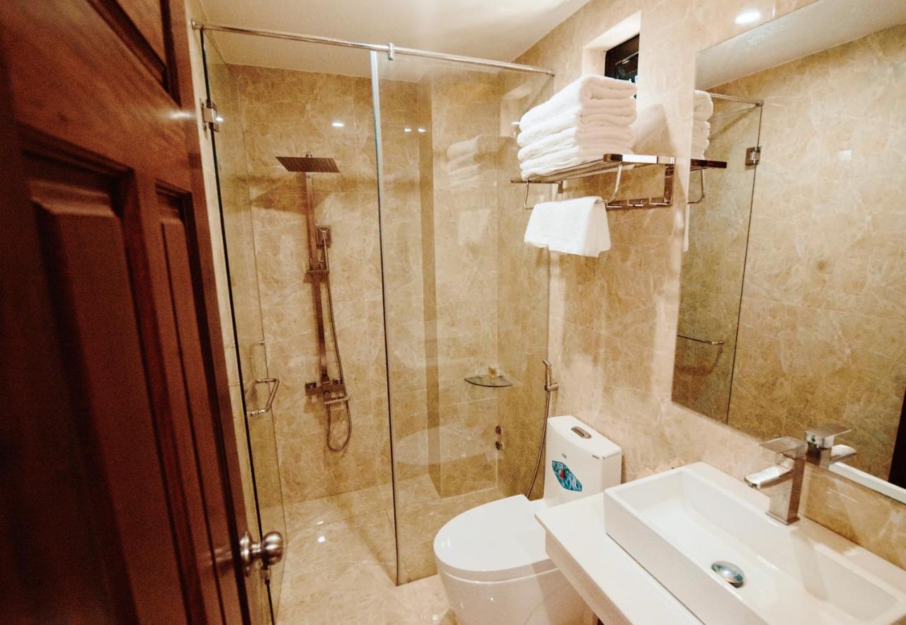 Mira Hotel Куи Нхон Екстериор снимка